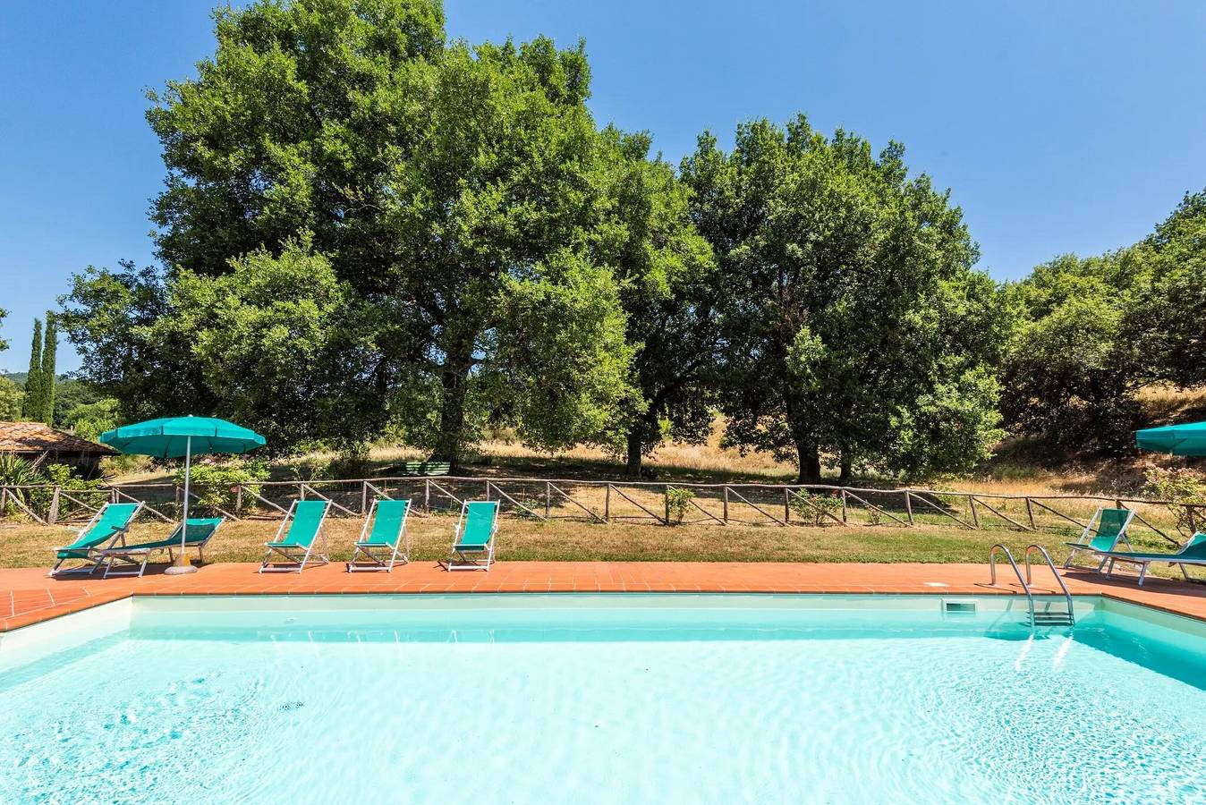 Apartamento entero, Apartamento 'Autentico In Campagna' con vistas a la montaña, piscina compartida y Wi-Fi in Radicondoli, Provincia de Siena