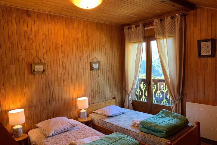 Gîte pour 8 personnes, avec jardin à Mieussy - 3