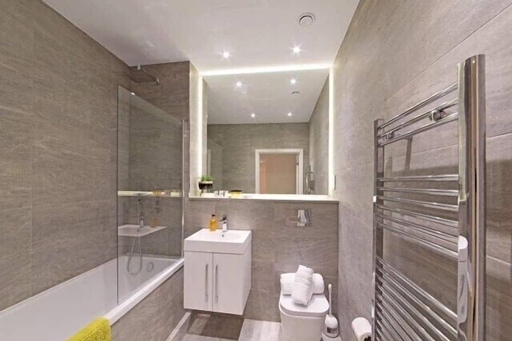 Geheel appartement, *Magnificent |Kingbed |Wi-Fi | Short & Long Stays* in Hertfordshire