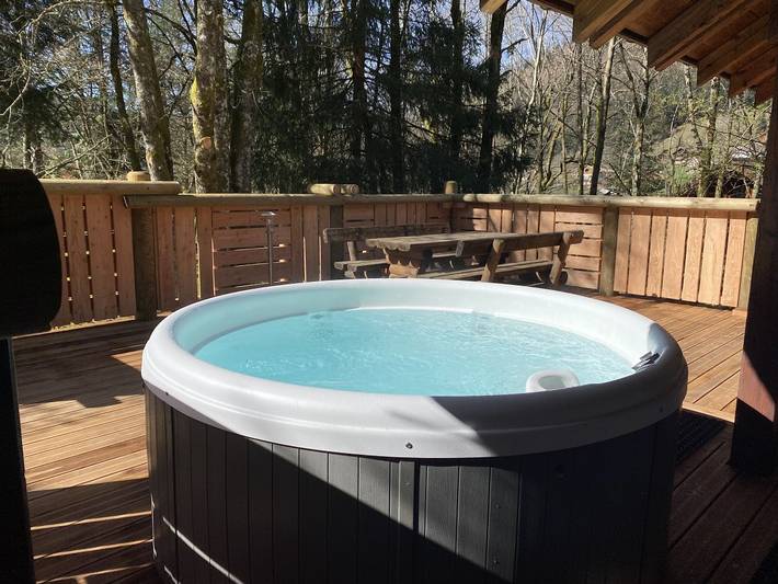 Maison de vacances pour 6 personnes, avec Balcon et Jacuzzi ainsi que Terrasse et Jardin à La Bresse
