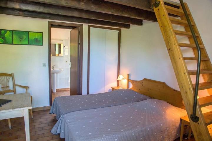 Hôtel pour 6 personnes, avec sauna ainsi que jardin et piscine à Saint-Martin-d'Ardèche - 2
