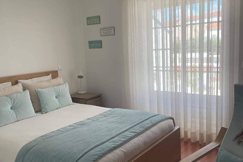 2 bedrooms with private pool, sea/lagoon view, close to Óbidos in Óbidos, Leiria District
