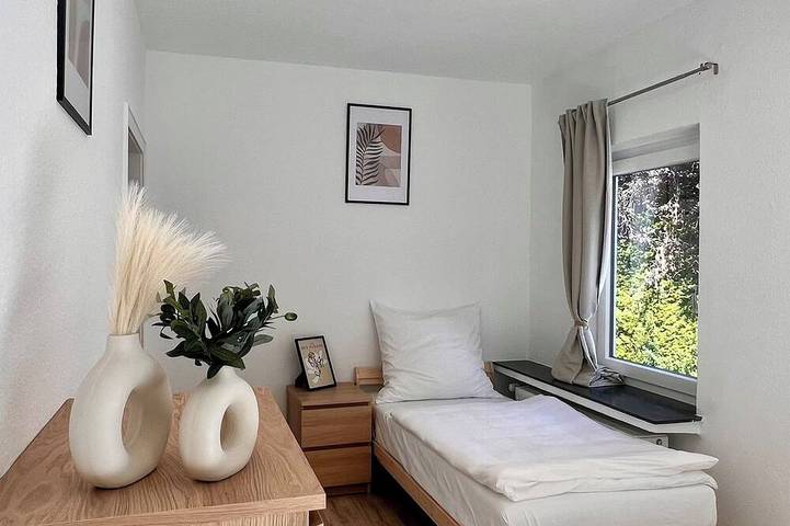 Ganze Wohnung, Moderne 3-Zi. Wohnung in Königswinter - 20 Min. nach Bonn, Rhein & Wandern in Königswinter, Siebengebirge