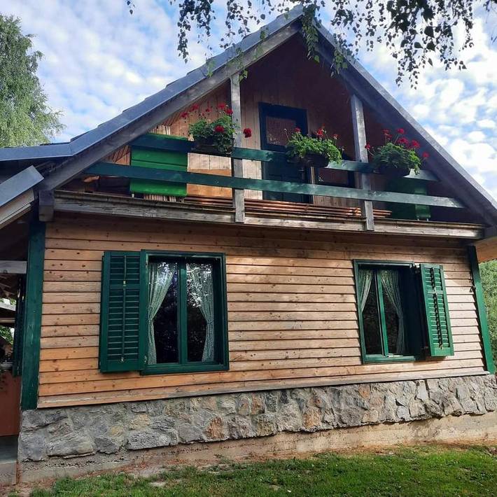 Camping pour 6 personnes, avec terrasse ainsi que vue et jardin, animaux acceptés dans Primorje-Gorski Kotar - 3