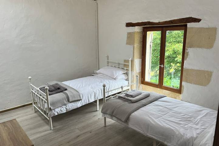 Location de vacances pour 8 personnes, avec terrasse à Cancon - 3