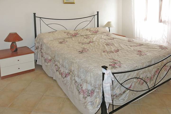 Location de vacances pour 6 personnes, avec jardin dans San Giovanni Sardinia - 2