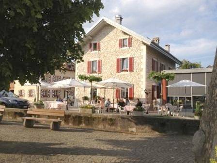Au Boeuf Rouge in Crassier, Canton de Vaud