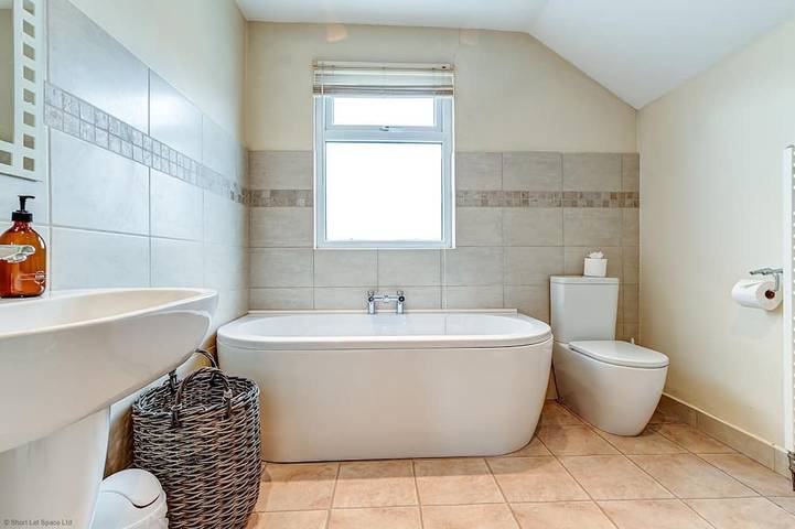 Mill House Oxford holiday home hosted by Short Let Space in Oxford, Oxfordshire