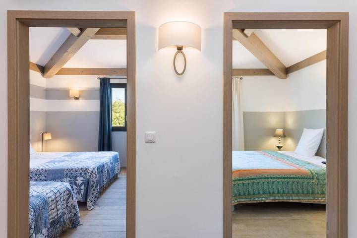 Chambre d’hôte pour 6 personnes, avec Terrasse et Jacuzzi ainsi que Jardin et Piscine à Roquebrune-sur-Argens - 3