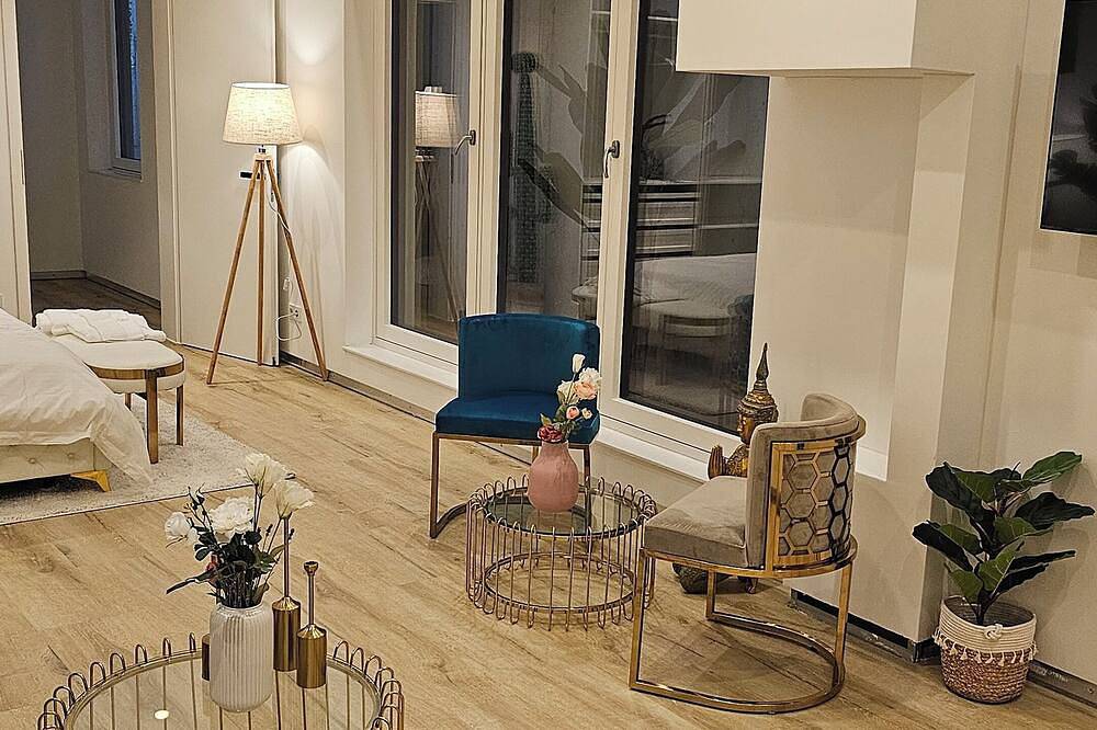 Ganze Wohnung, Neubau central city apartment (Pool,Gym,Sauna extra buchbar) in Sendling München, München