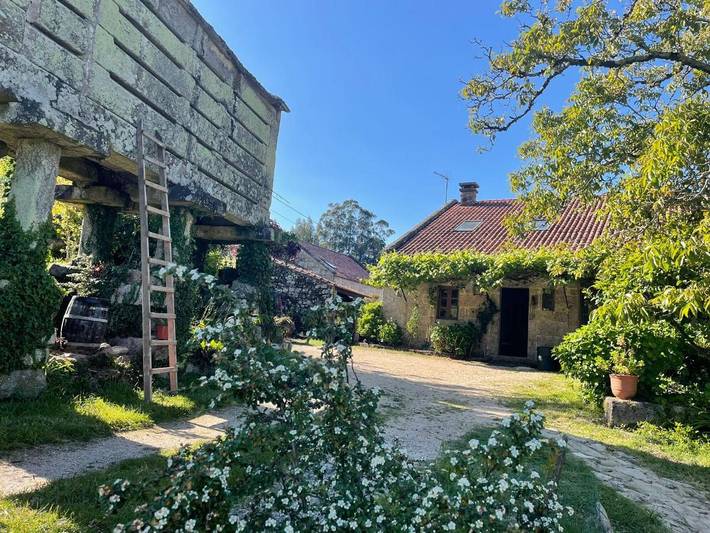 Casa rural para 2 personas, con Balcón y Terraza además de Jardín y Piscina en Cotobad