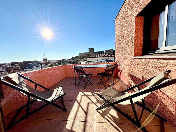 Gîte pour 6 personnes, avec piscine ainsi que vue et terrasse à La Palme - 2