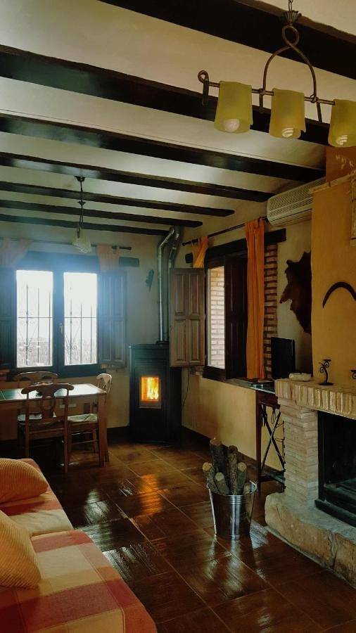 Casa rural para 4 personas, con balcón y vistas en Ossa de Montiel - 4