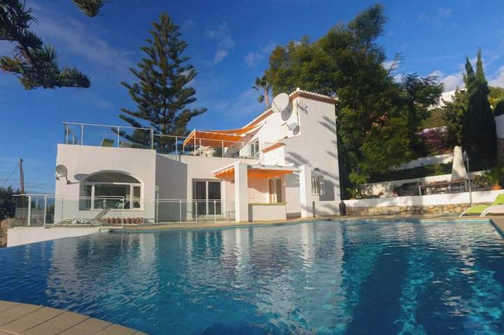 Villa für 8 Personen, mit Whirlpool und Garten, mit Haustier an der Costa Tropical