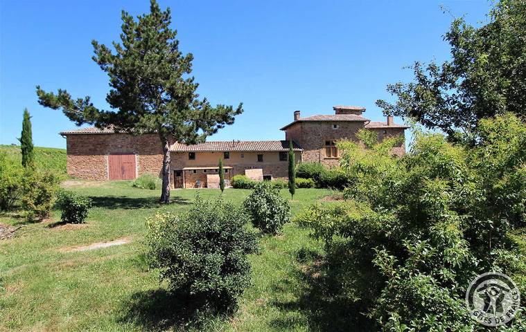 Gîte pour 4 personnes, avec Terrasse et Jardin à Blacé
