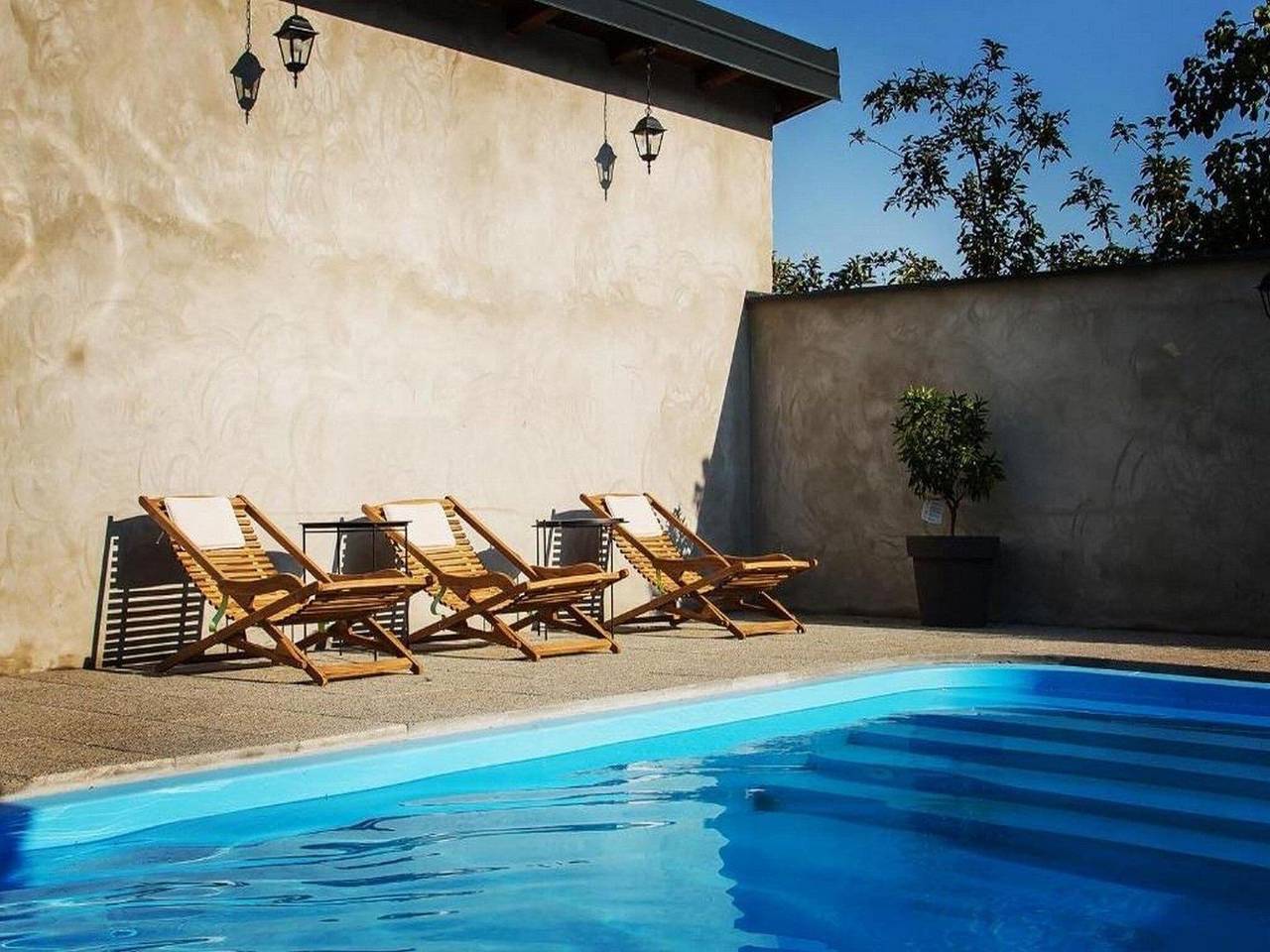 Holiday Home Thesaurum - Four Bedroom Holiday Home with Swimming Pool in Osijek-Baranja