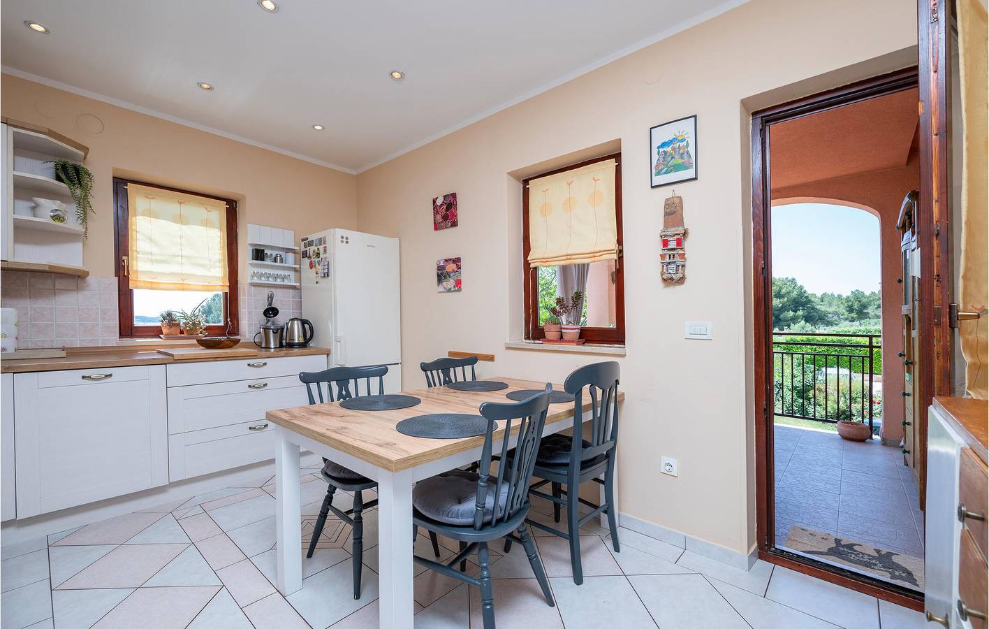 Ganze Ferienwohnung, Ferienwohnung für 4 Personen mit Garten in Fazana, Südküste Istrien