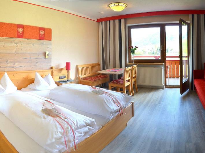 Ferienwohnung für 4 Personen, mit Balkon und Garten sowie Seeblick am Kaiserwinkl - 4