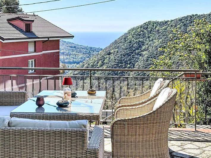 Location de vacances pour 4 personnes, avec terrasse à Sori