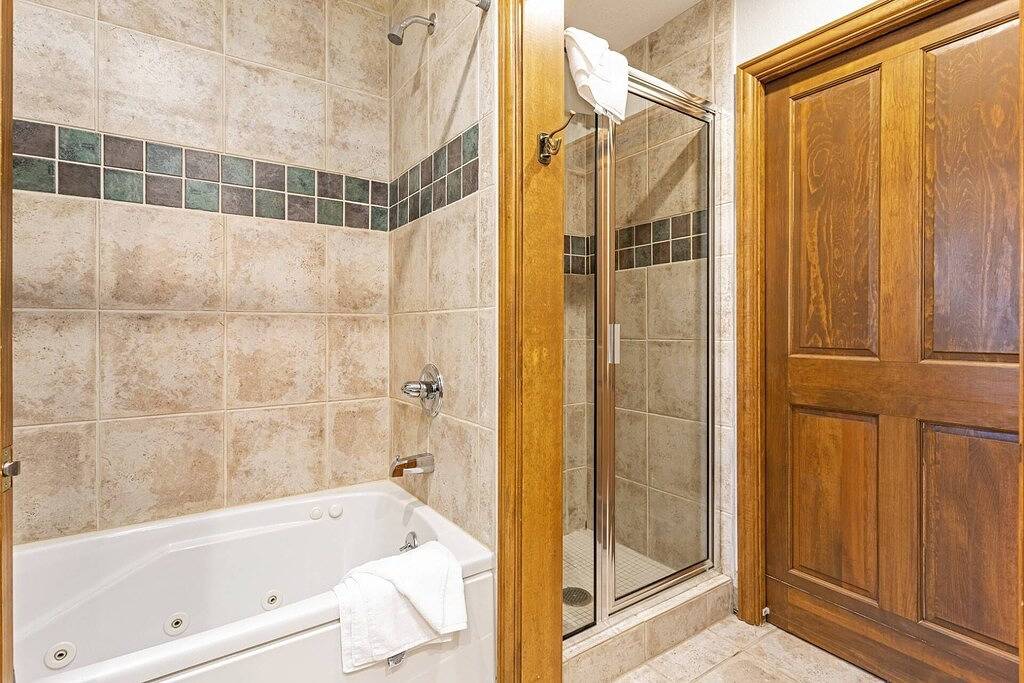 Ganze Wohnung, Einfacher Buszugang zu den Pisten, kein Auto nötig! Günstige Lage, Geschäfte, Restaurants und Lebensmittel zu Fuß erreichbar! in Avon, Beaver Creek