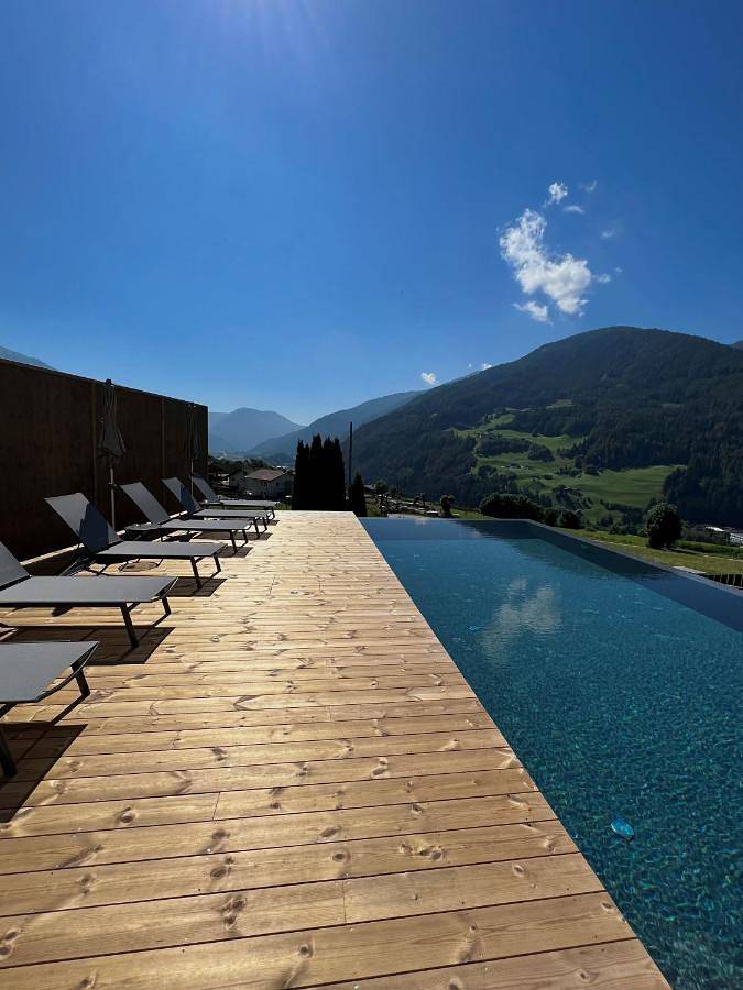 Appartamento per 2 persone, con Idromassaggio e Terrazza nonché Giardino e Piscina a Vipiteno