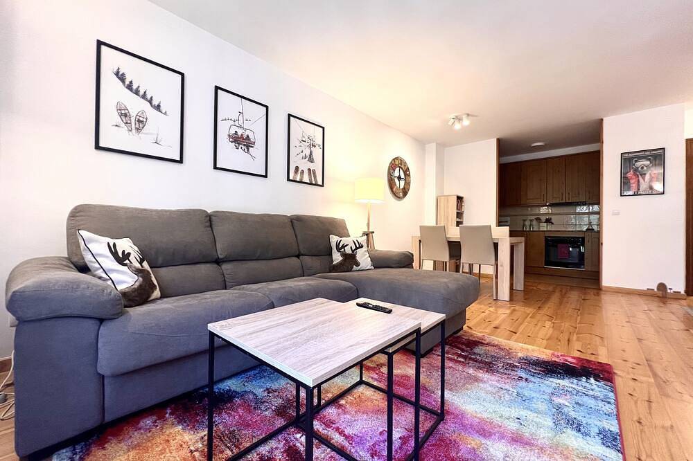 Entire apartment, Apartament Les Tres Valls in Llavorsí, Catalan Pyrenees