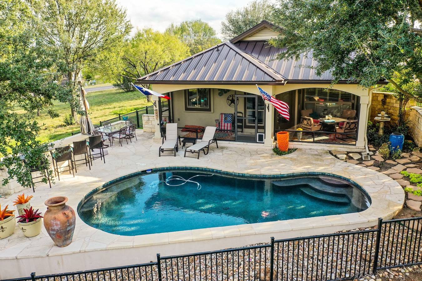 Vacation House for 6 Guests in Texas Hill Country, Texas