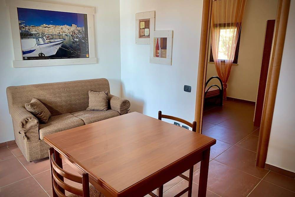 Entire apartment, Two-room apartment 30 square meters with veranda facing the sea in Sciacca, Agrigento Province
