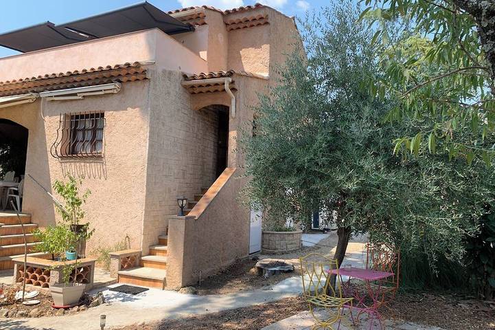 Appartement de vacances pour 5 personnes, avec balcon et jardin