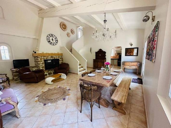 Maison de campagne pour 2 personnes, avec jardin et terrasse ainsi que vue et piscine à Pourrières - 3