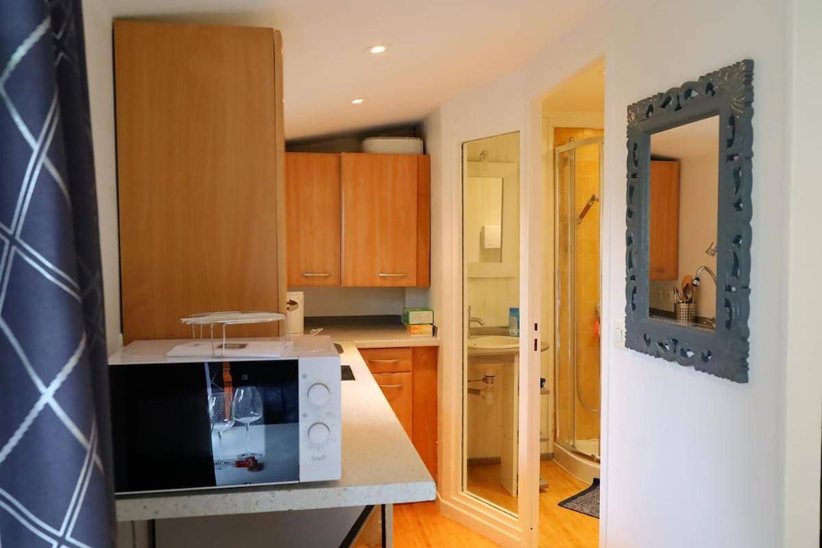 One-Bedroom House in Villeneuve-le-Roi, Val-de-Marne