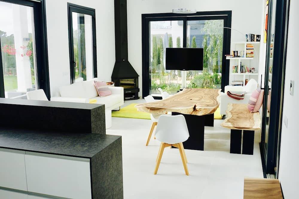 Construction neuve de rêve - villa de style Bauhaus, propre piscine et jardin, près de la plage, in Cala Murada, Manacor
