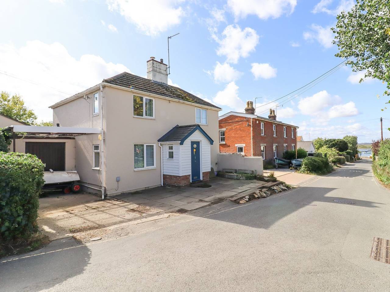 Ivy Cottage in Mersea Island, Colchester