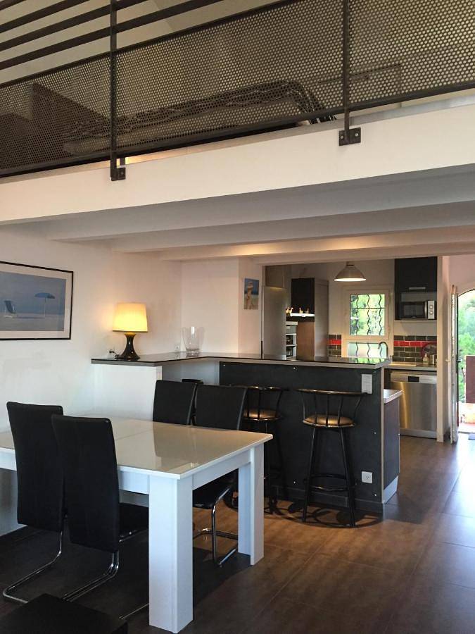 Gîte pour 8 personnes, avec vue et jardin à Sausset-les-Pins - 2