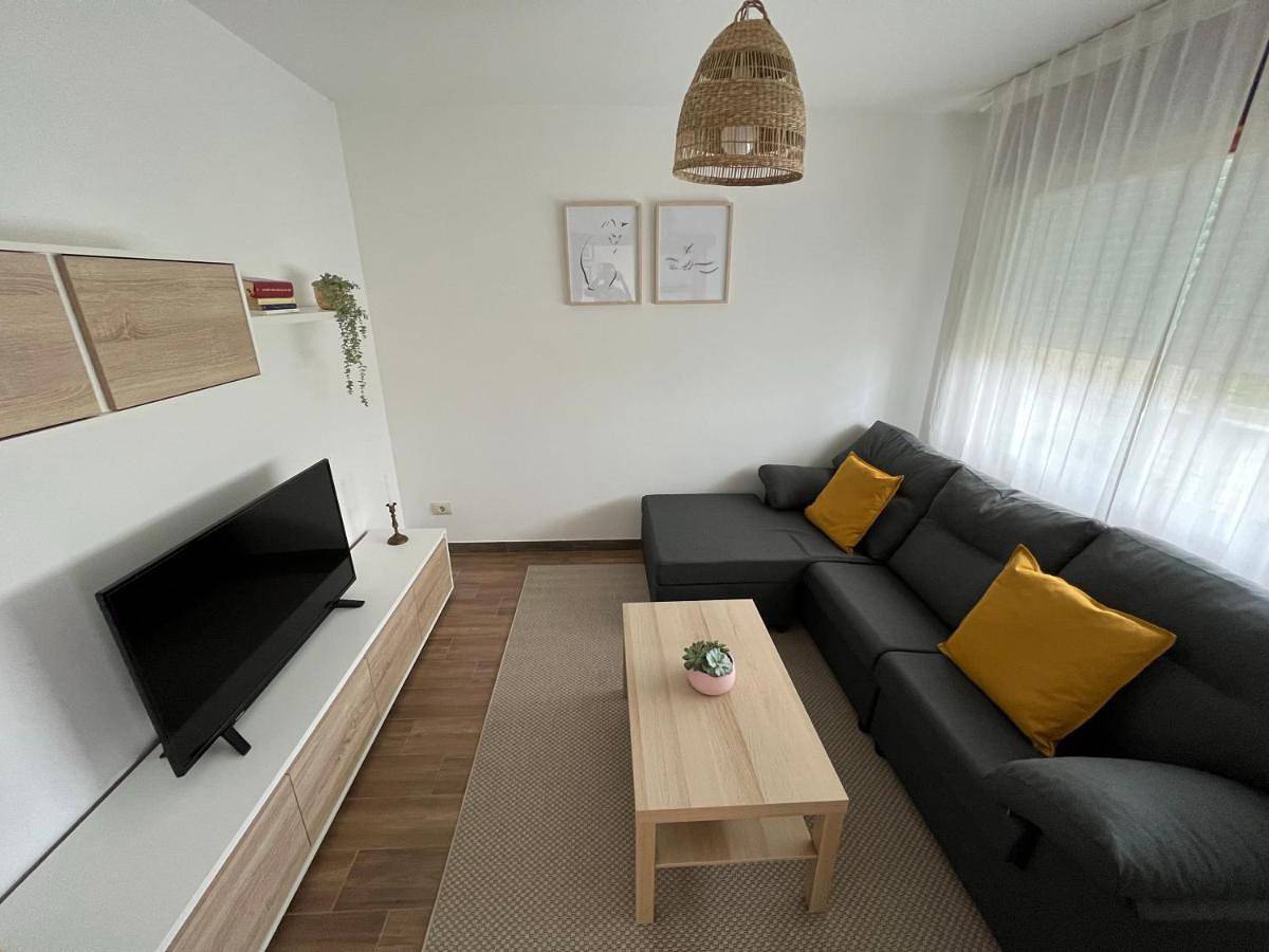 Apartamento inteiro, Three-Bedroom Apartment in Nigrán, Rias Baixas
