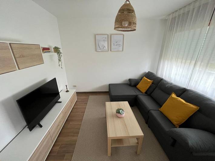 Apartamento para 4 personas, con Terraza además de Jardín y Vistas en Nigrán