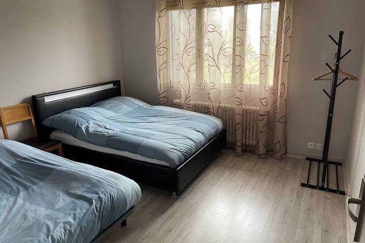 Location de vacances pour 16 personnes, avec balcon ainsi que jardin et jacuzzi à Hauteville-Lompnes - 4