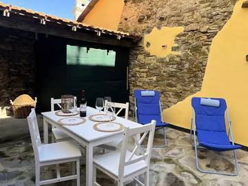 Villa für 4 Personen, mit Terrasse in Dolcedo