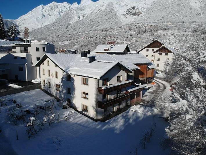Ferienwohnung für 2 Personen, mit Terrasse und Garten sowie Ausblick in Landeck - 3