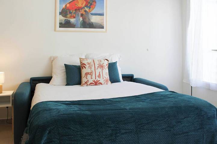 Ganze Wohnung, New studio with balcony near Gallieni metro. in Bagnolet, Seine-Saint-Denis