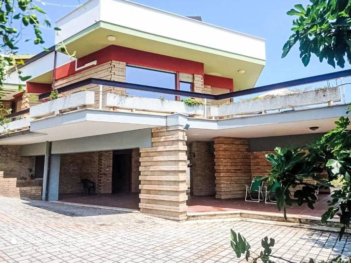 Ferienhaus für 11 Personen, mit Balkon und Terrasse in Pescara