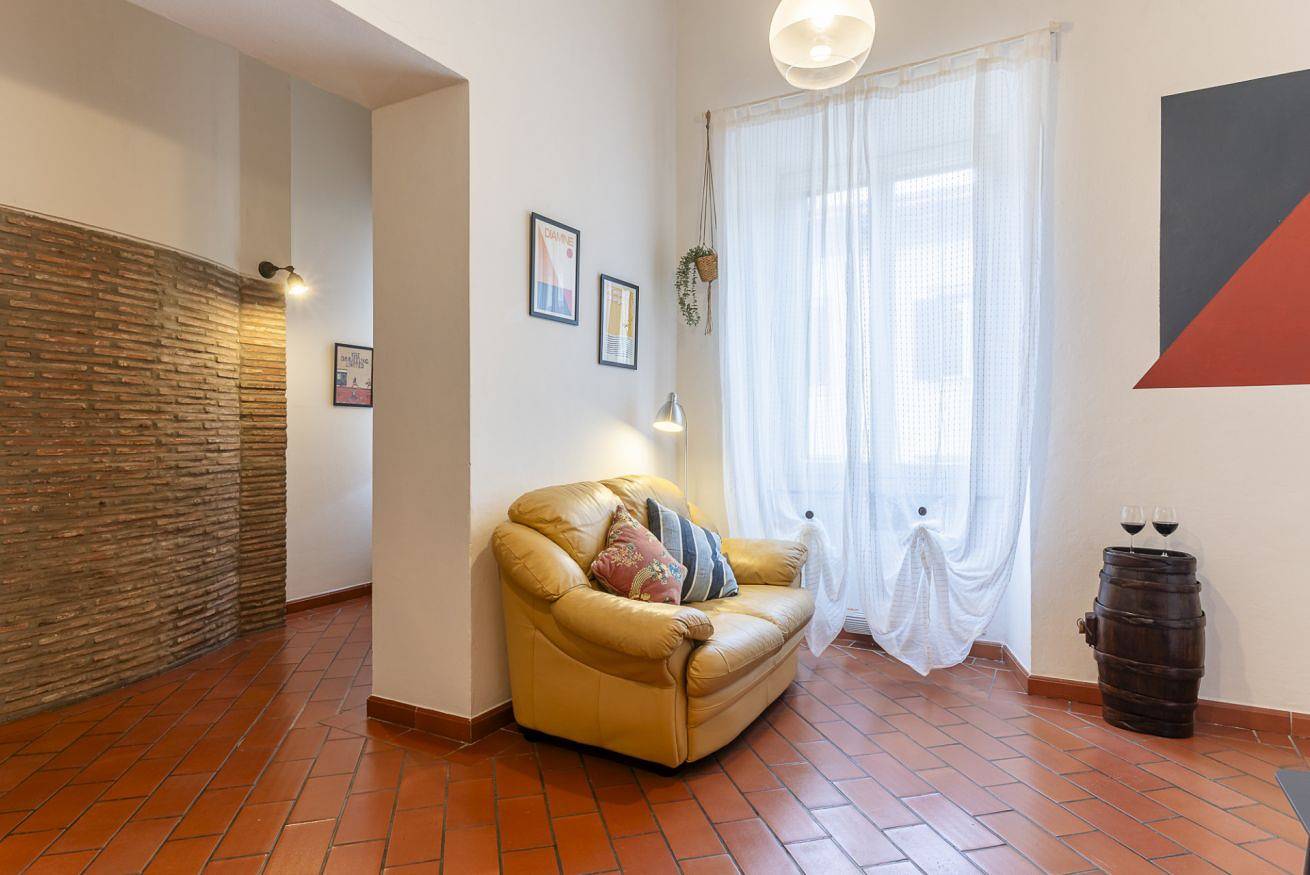 Geheel appartement, Livorno Central and Bright Studio! in Livorno, Etruskische kust