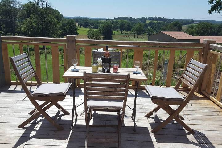 Grange pour 4 personnes, avec balcon et jardin dans la Creuse