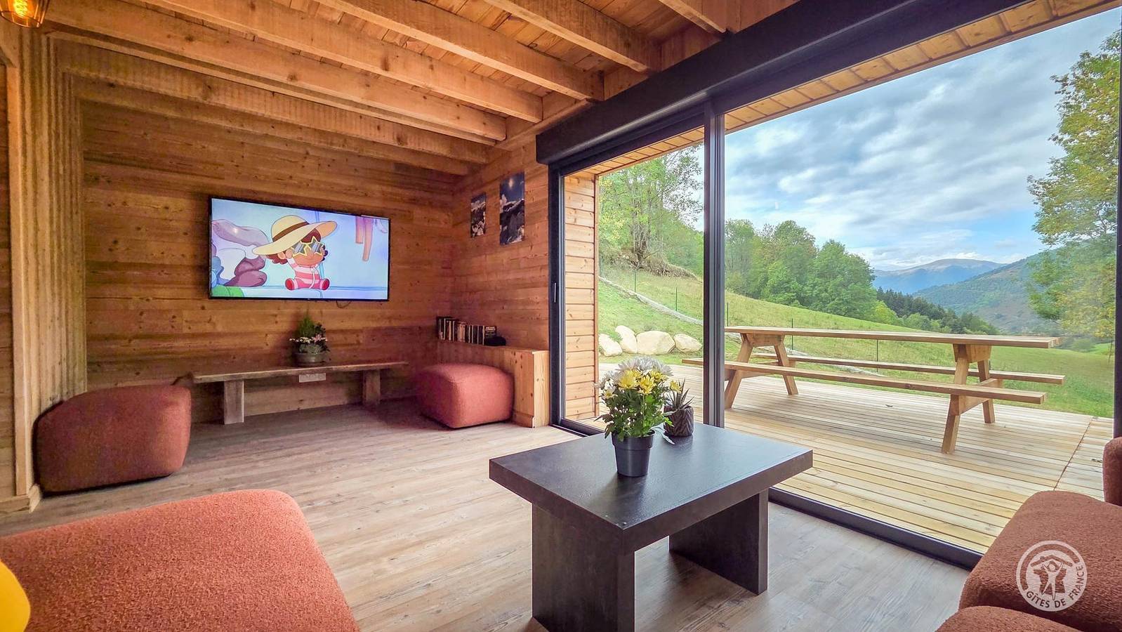 Gîte confortable avec parking, jardin et WiFi à 300m du centre ville de Bareilles in Bareilles, Pyrénées