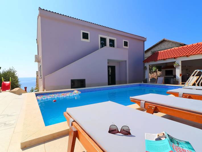 Ferienhaus für 10 Personen, mit Garten und Pool sowie Terrasse, mit Haustier - 1