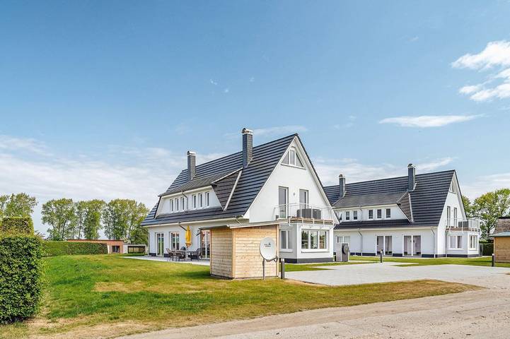 Ferienhaus für 8 Personen, mit Balkon und Terrasse sowie Garten und Ausblick in Pruchten