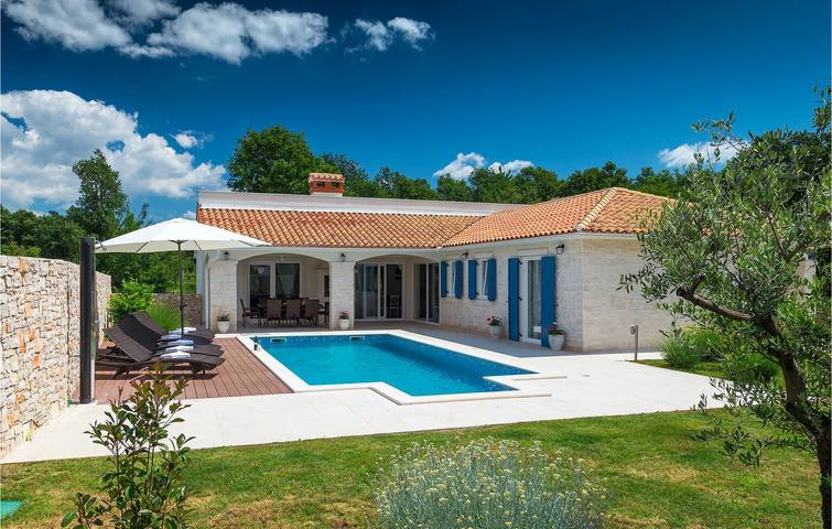 Ferienhaus für 8 Personen, mit Garten