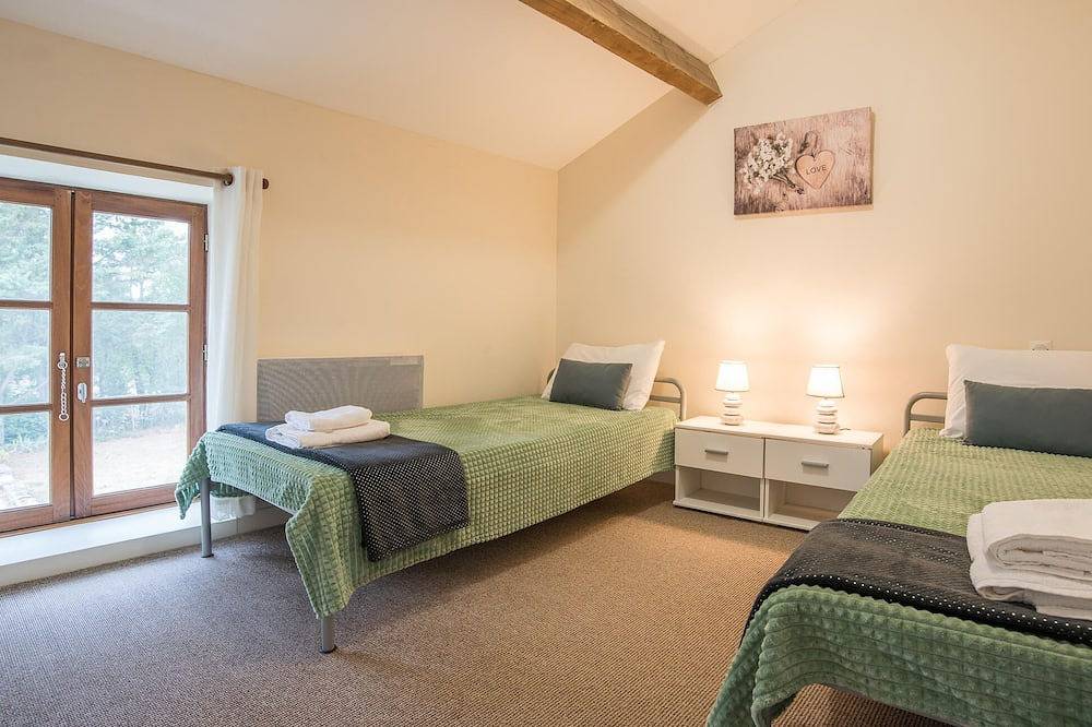 Superbe maison de 2 chambres à Nanclars in Nanclars, Charente
