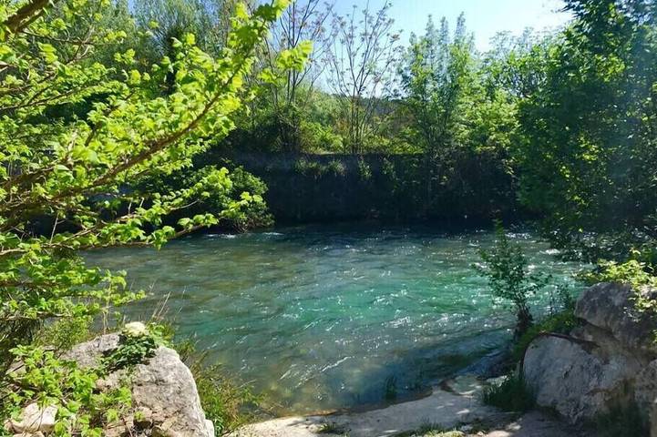 Seltene Perle! Schöner Pool, privater Zugang zum Fluss in Fontaine-de-Vaucluse, Vaucluse