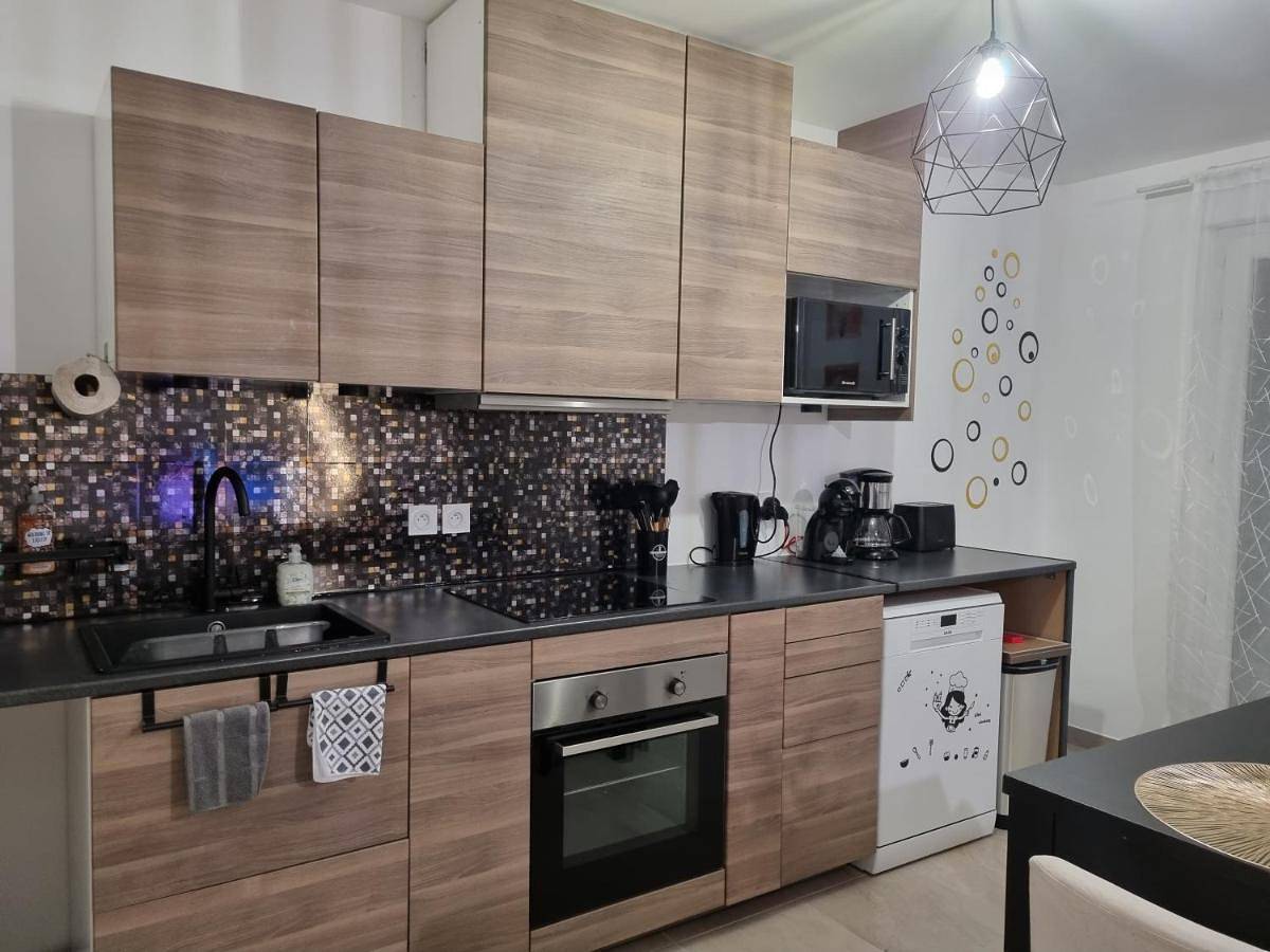 Appartement entier, Two-Bedroom Apartment in Villeron, Val-d'Oise